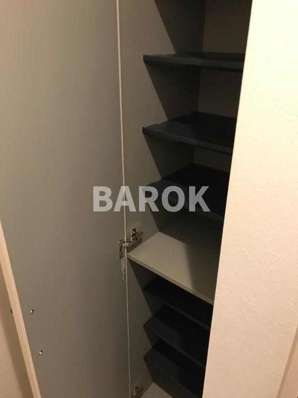 福岡市東区馬出１丁目のアパートの玄関