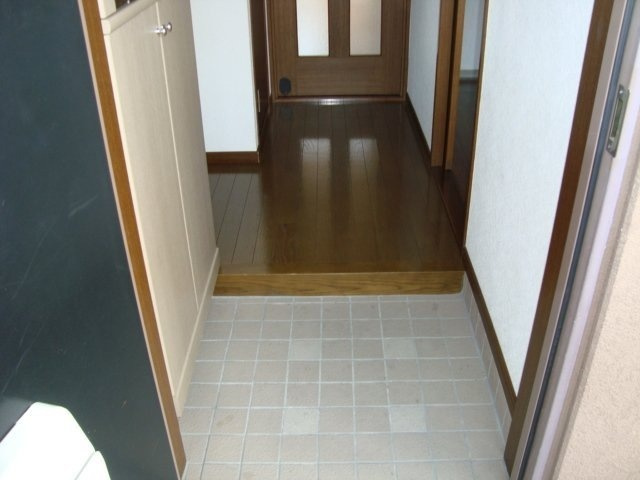 グランディール羽根の玄関