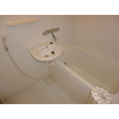 【浴室】 | 平和台クリスタル２１７ | コンパクトで使いやすいお風呂です