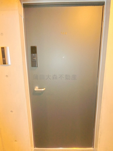 ZOOＭ蒲田EASTの玄関