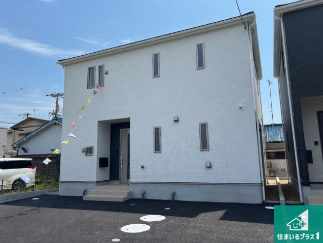 和歌山市北出島　第1期　新築一戸建ての外観|お客様に長く安心して住んでいだだける事にこだわった家づくり！住んでからのアフターサービスにもしっかりと取り組んでいます！