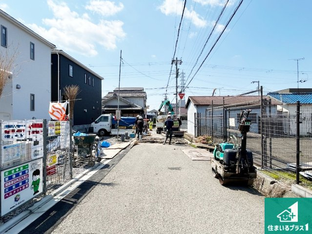 和歌山市北出島　第1期　新築一戸建ての前面道路含む現地写真|周辺は落ち着いた街並みの住宅地！子育てがしやすい住環境です！まだ未完成ですが、現地でしかわからない事もございます。是非一度ご覧ください。