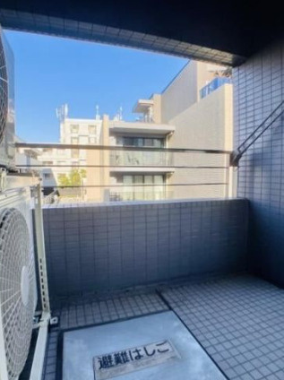 グランマルジュ市ヶ谷のバルコニー