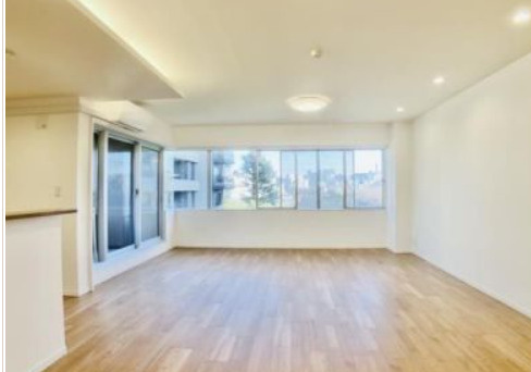 グランマルジュ市ヶ谷の居間・リビング