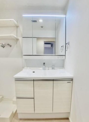 グランマルジュ市ヶ谷の洗面所