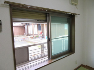 【設備】 | ハイツアンビエンス | 雨戸シャッター付き