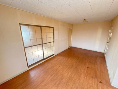 【居間・リビング】 | グリーンヒルズ羽生　Ａ棟 | ゆったり過ごせる居間です