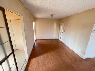 【居間・リビング】 | グリーンヒルズ羽生　Ａ棟 | ゆったりとしたリビングです