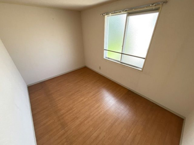 【洋室】 | グリーンヒルズ羽生　Ａ棟 | 明るい洋室です