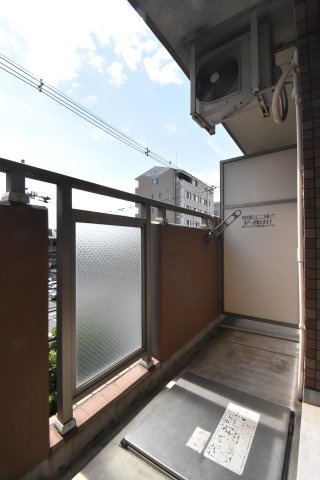 オルフェア我孫子Ⅲ番館のバルコニー