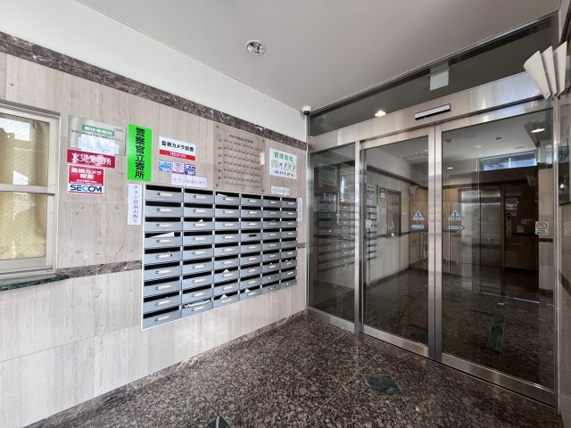 オルフェア我孫子Ⅲ番館のエントランス