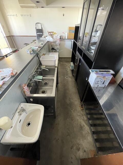 ホスティ苗代の内装