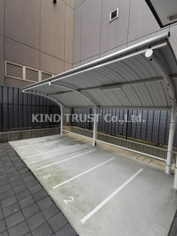 セイワパレス梅田茶屋町のその他共用部分|屋根付き駐輪場です