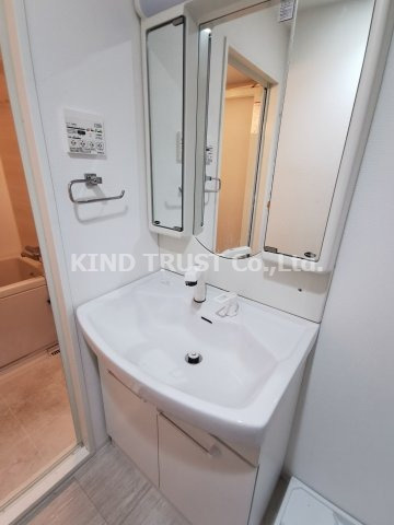 セイワパレス梅田茶屋町の洗面所|広い洗面スペース