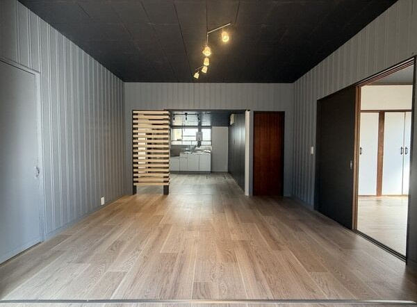 瀬戸市山手町戸建の居間・リビング