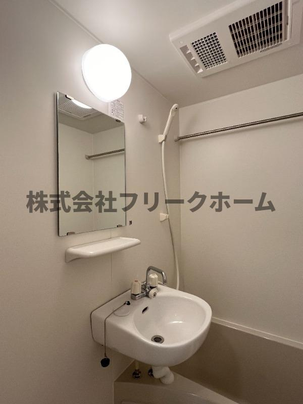 武蔵野市関前５丁目のアパートの洗面所