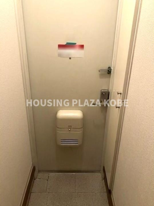 ハイツサニーヒルの玄関