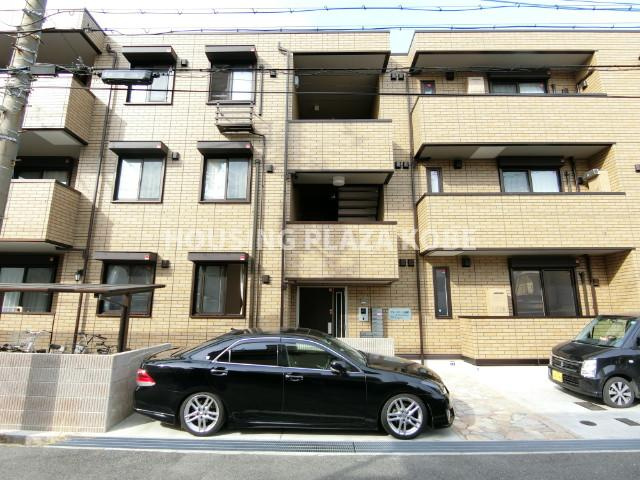 ブル・マリーノ衣掛の外観