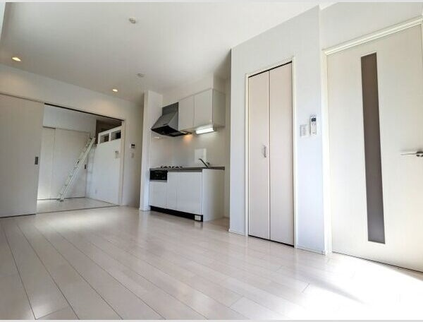 グレーススクエアの居間・リビング