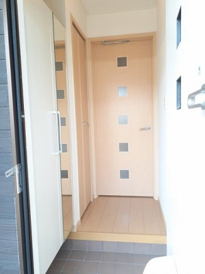 【玄関】 | ヴィッセン有田　Ⅰ | シンプルで使いやすい玄関です