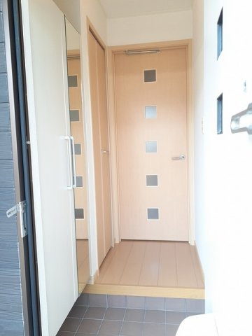 【玄関】 | ヴィッセン有田　Ⅰ | シンプルで使いやすい玄関です