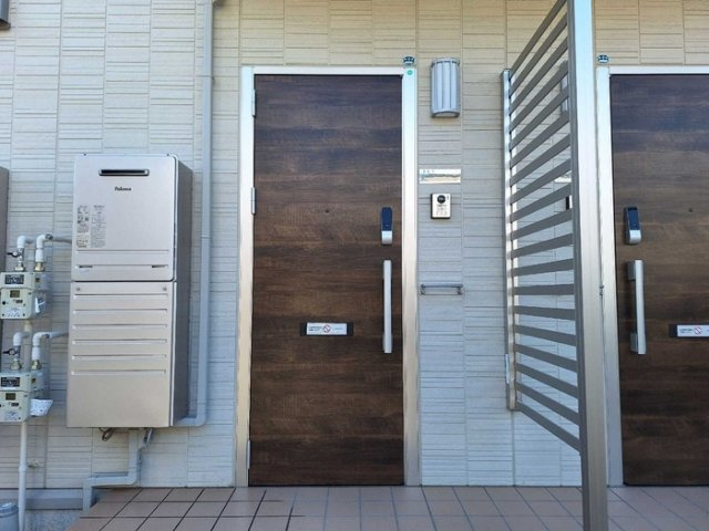 コリーヌ・ドゥの玄関
