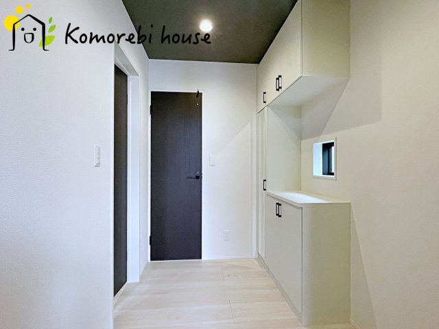上尾市上尾下　4期　新築一戸建て　グラファーレ　01の玄関|26.6.11　撮影済み