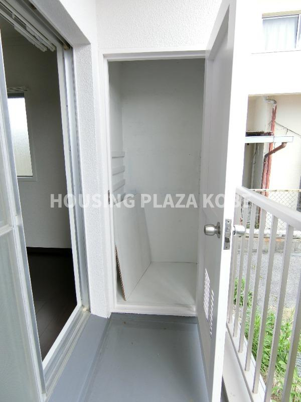 ときわ塩屋レクランのバルコニー|大きな物入あり