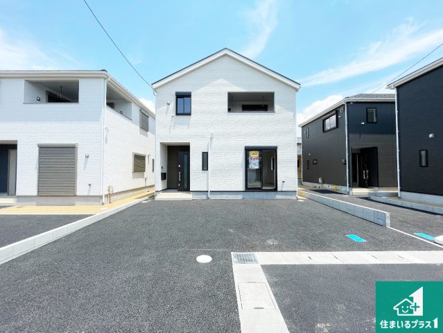 1(土)2(日)現地説明会　天理市杉本町　全4邸の外観|安心の10年保証！外観を美しく保ち、雨水で汚れを落とします！気になることがありましたら、お気軽にお問い合わせください！