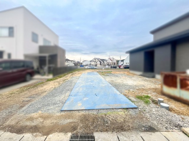 鈴鹿市住吉3丁目《全2区画》B号地の前面道路含む現地写真
