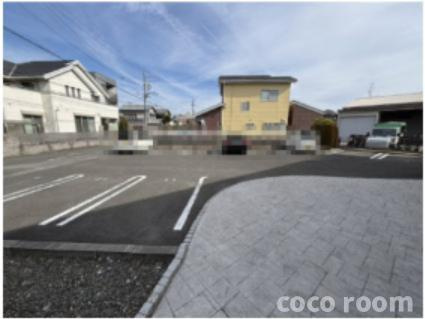 クロスＦＫの駐車場