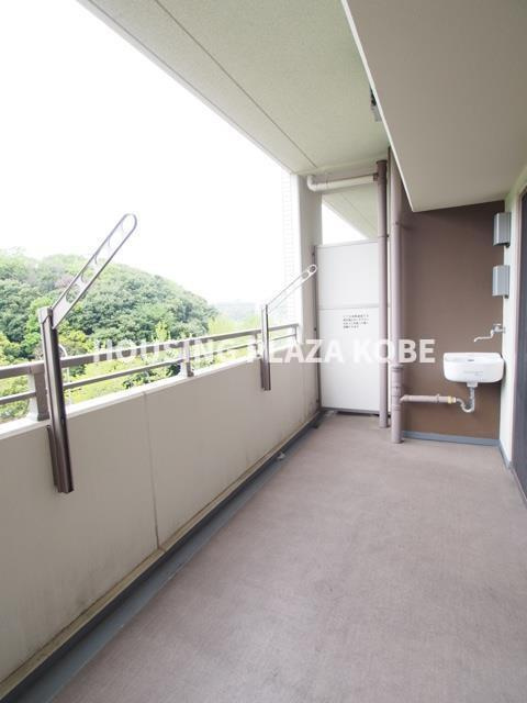 プラウドシティ神戸名谷のバルコニー