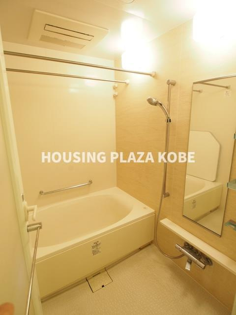 プラウドシティ神戸名谷の浴室