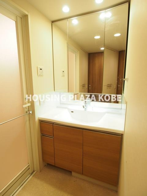 プラウドシティ神戸名谷の洗面所