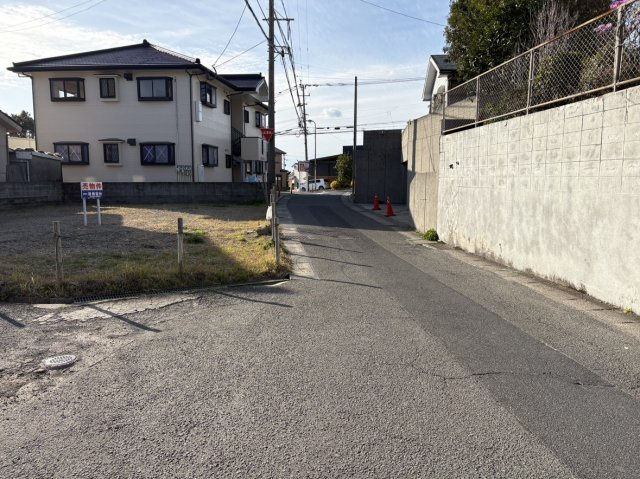 【前面道路含む現地写真】