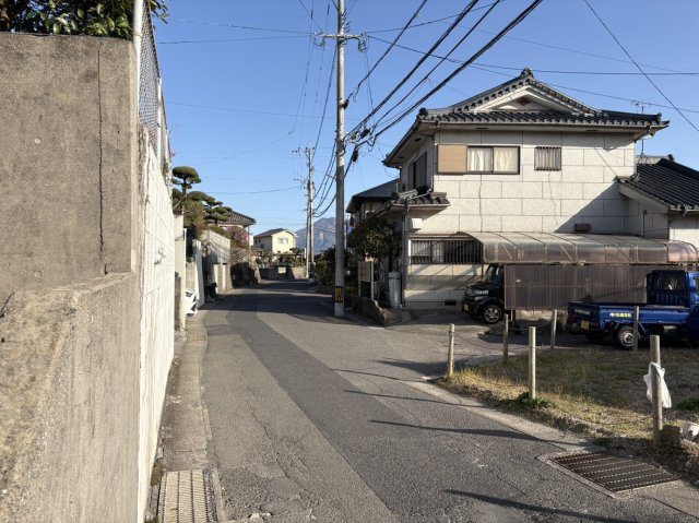 【前面道路含む現地写真】