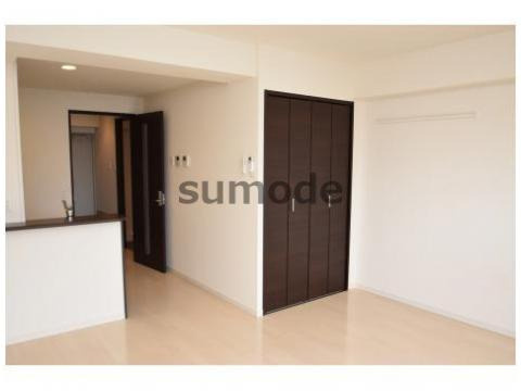 ラフィーエ高槻の居間・リビング