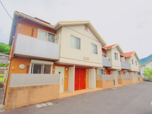 ＳＥＲＡＰＨ　ＣＯＵＲＴ