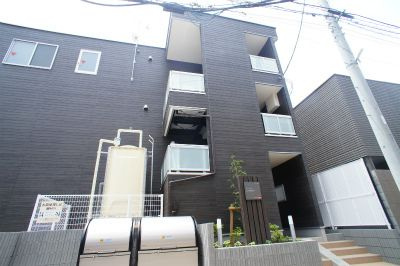 リブリ・SUNエースⅡのエントランス