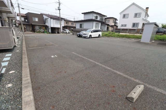 キララの駐車場