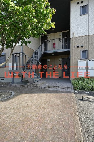 フォンテーヌ宮ノ陣Ⅰ【キャッシュバック対象物件】のエントランス|落ち着いたエントランスです