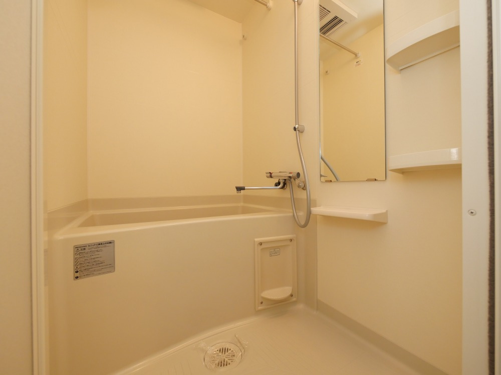 プレサンス四天王寺前夕陽ヶ丘の浴室