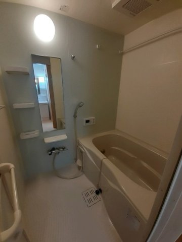 吉ハウスの浴室