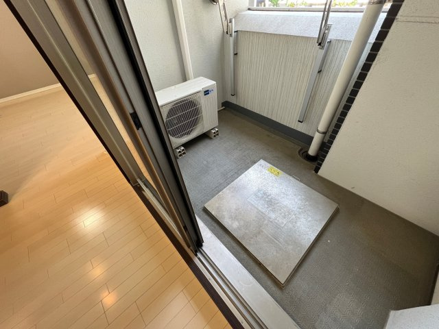 プライムアーバン堺筋本町のバルコニー