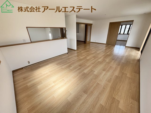 姫路市書写　　中古戸建の居間・リビング