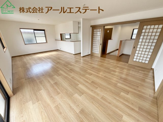姫路市書写　　中古戸建の居間・リビング