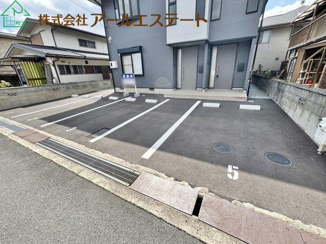 姫路市書写　　中古戸建の駐車場