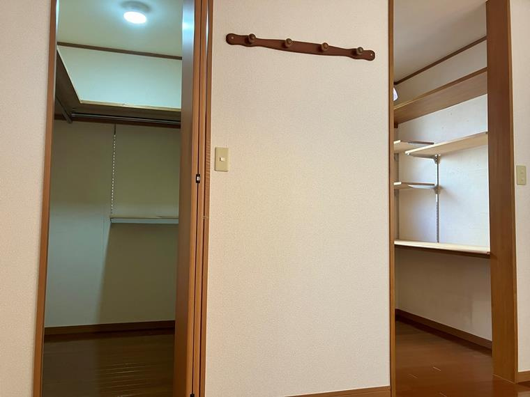 楠町戸建の収納