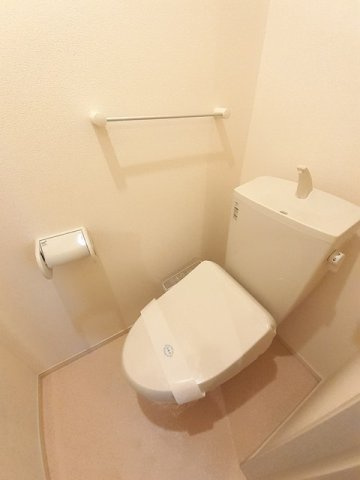 ノイ・レーベンＡのトイレ|清潔感のあるトイレです