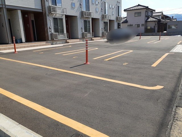 アルテシモ・ガンビーノの駐車場